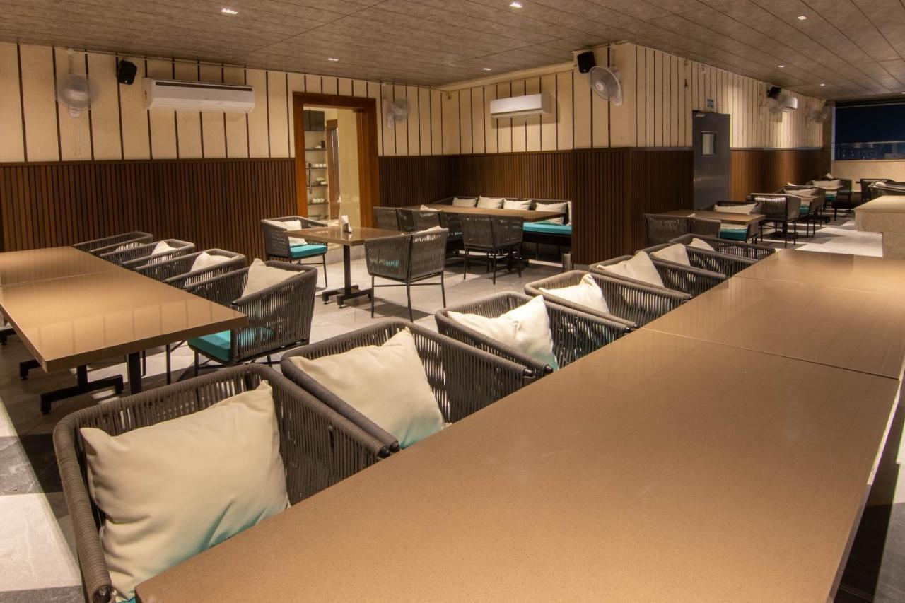 Hotel Bay Laurel Retreat Faridabad Εξωτερικό φωτογραφία